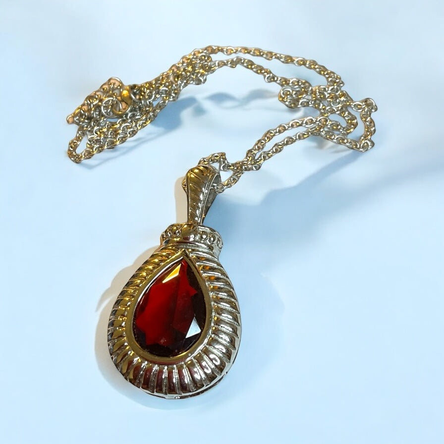 Vibrant Large Ruby Necklace – Vintage Vixen