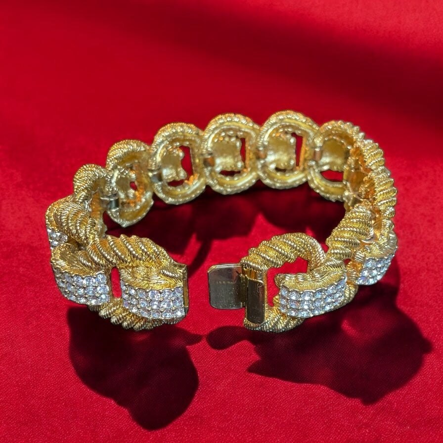 Rare Vintage Joan Rivers Signature Gold Tone Rope Crystal Bracelet