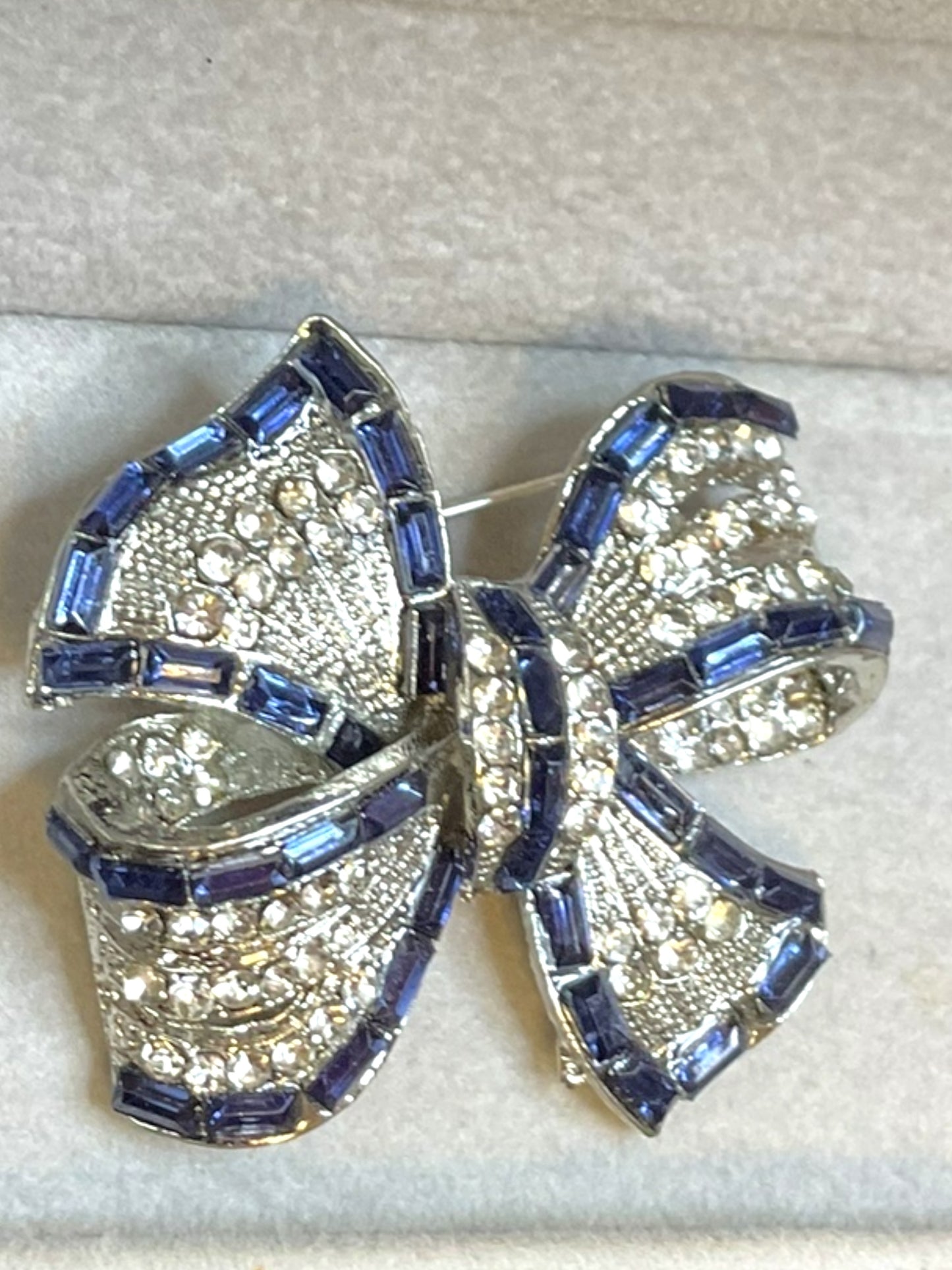 Vintage Rhinestone Bow Brooch