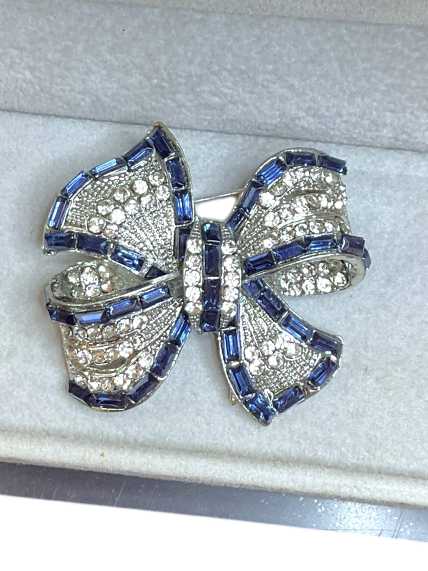 Vintage Rhinestone Bow Brooch