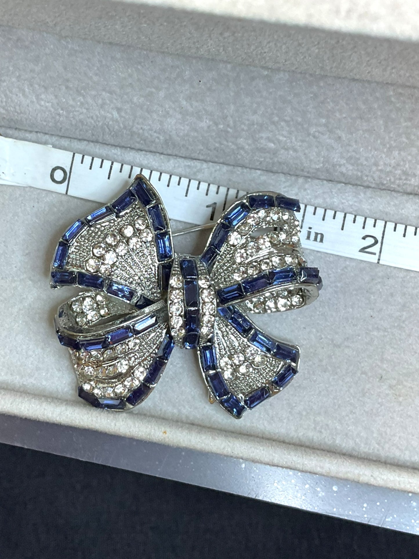 Vintage Rhinestone Bow Brooch